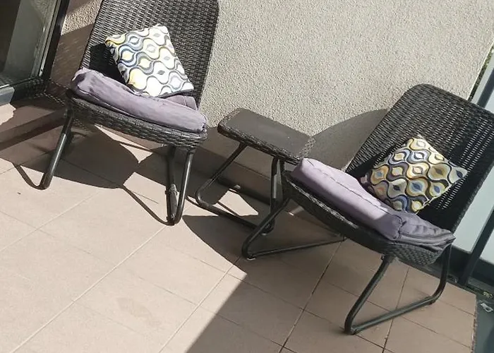 Centrum Z Tarasem Prywatny Parking * Płock